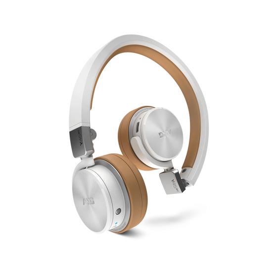Y45BT - White - High performance foldable Bluetooth® headset - Hero